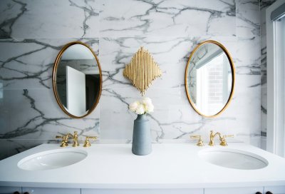 Echt marmer in de badkamer kost meer dan je denkt
