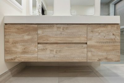 Een zwevend wastafelmeubel maakt je badkamer meteen groter